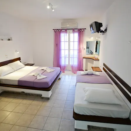 Capricorns Apart Otel Krotiri